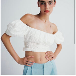 Zara New! Cute Floral Crop Lace Up Top